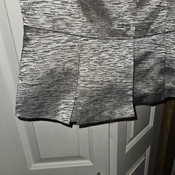 Tahari silver vintage peplum style short sleeve jacket w/ gem stone buttons - Picture 7 of 8